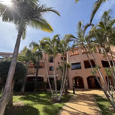 Modern 2 Bedroom - Hacienda Del Sol Apartment *